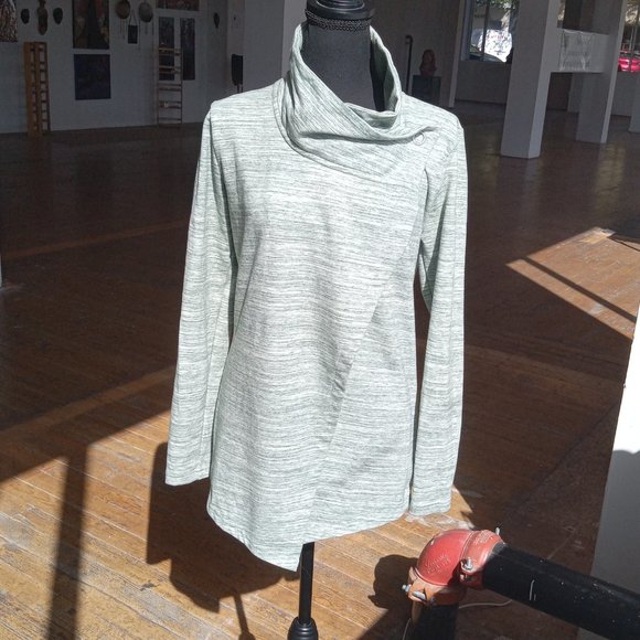 Danskin sage white and gray long sleeve asymmetrical athletic/ Leisure wear top - Picture 10 of 12